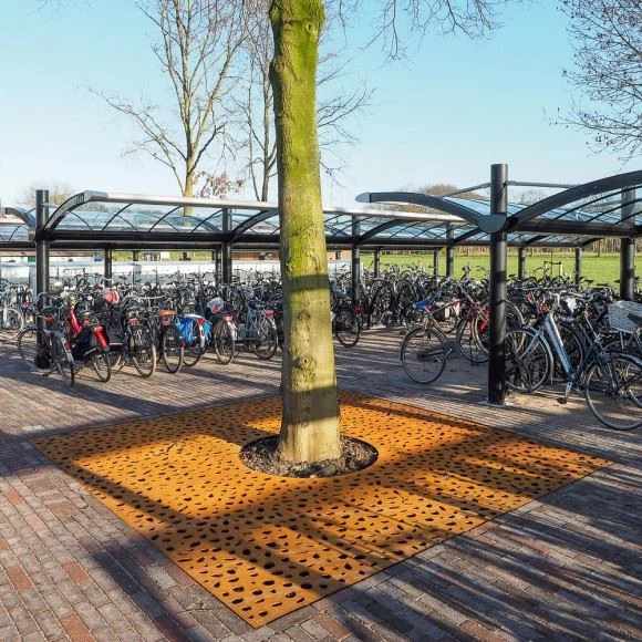 Unique Products Corten Steel Metal Tree Pool Grate For Garden Furniture