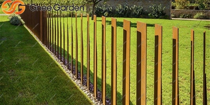 Corten Steel modern outdoor fence Corten Steel modern outdoor fence